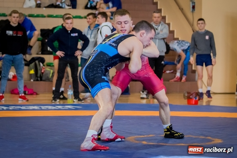 Zdjęcie w galerii na portalu naszraciborz.pl: Puchar Polski seniorów w zapasach w stylu klasycznym i zapasach kobiet w Rudniku wiadomości z regionu