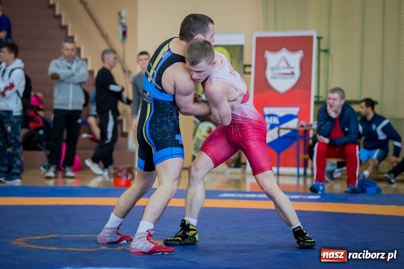 Zdjęcie w galerii na portalu naszraciborz.pl: Puchar Polski seniorów w zapasach w stylu klasycznym i zapasach kobiet w Rudniku wiadomości z regionu