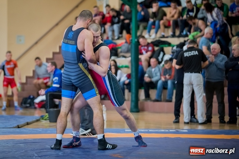 Zdjęcie w galerii na portalu naszraciborz.pl: Puchar Polski seniorów w zapasach w stylu klasycznym i zapasach kobiet w Rudniku wiadomości z regionu