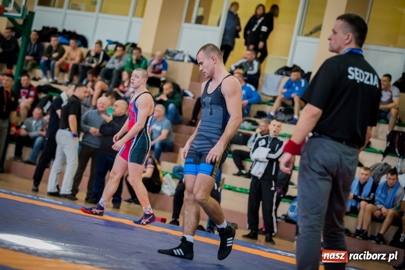 Zdjęcie w galerii na portalu naszraciborz.pl: Puchar Polski seniorów w zapasach w stylu klasycznym i zapasach kobiet w Rudniku wiadomości z regionu
