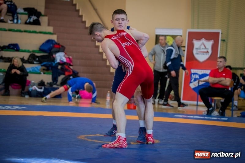 Zdjęcie w galerii na portalu naszraciborz.pl: Puchar Polski seniorów w zapasach w stylu klasycznym i zapasach kobiet w Rudniku wiadomości z regionu