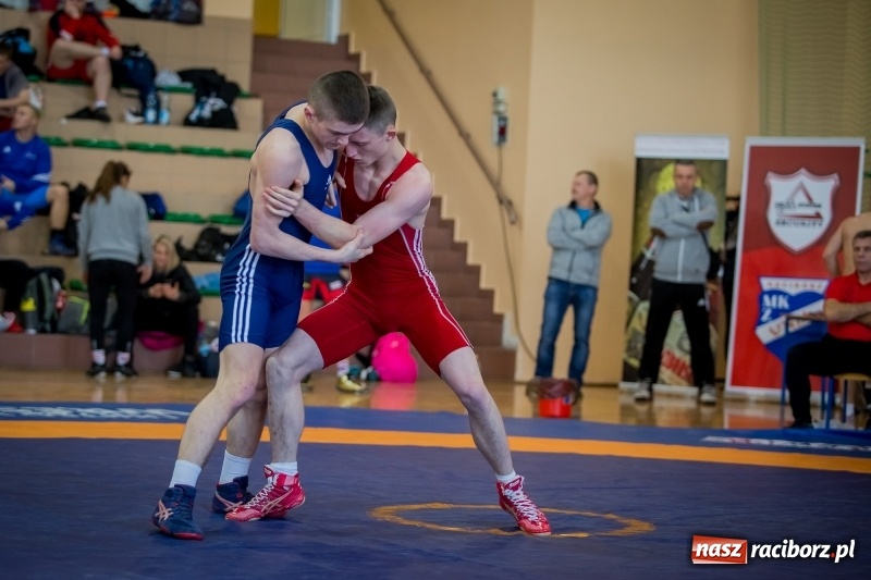 Zdjęcie w galerii na portalu naszraciborz.pl: Puchar Polski seniorów w zapasach w stylu klasycznym i zapasach kobiet w Rudniku wiadomości z regionu