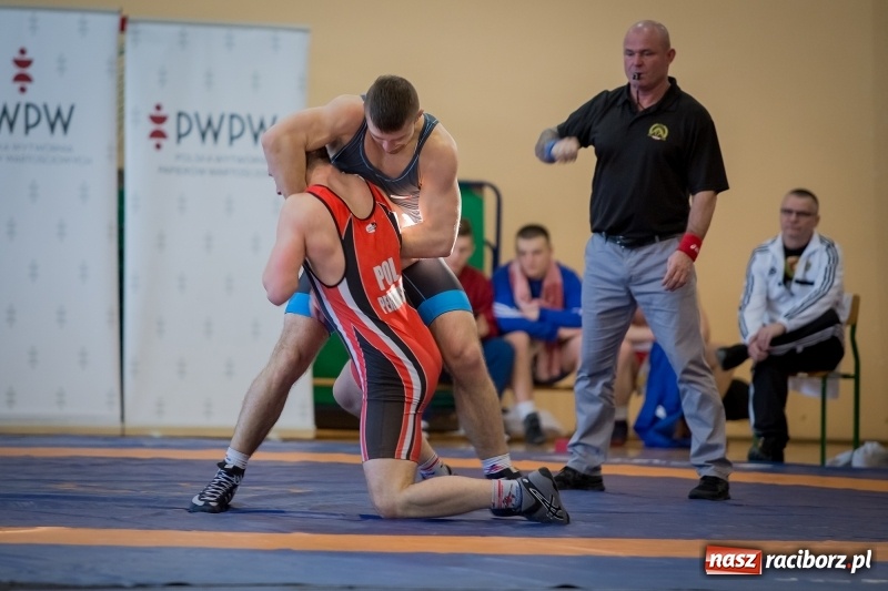 Zdjęcie w galerii na portalu naszraciborz.pl: Puchar Polski seniorów w zapasach w stylu klasycznym i zapasach kobiet w Rudniku wiadomości z regionu