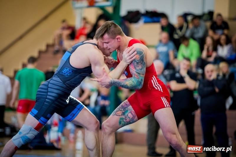 Zdjęcie w galerii na portalu naszraciborz.pl: Puchar Polski seniorów w zapasach w stylu klasycznym i zapasach kobiet w Rudniku wiadomości z regionu