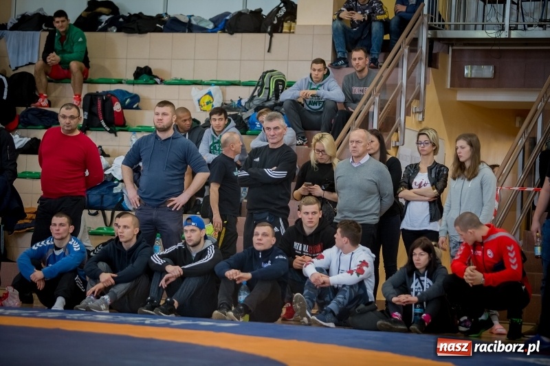 Zdjęcie w galerii na portalu naszraciborz.pl: Puchar Polski seniorów w zapasach w stylu klasycznym i zapasach kobiet w Rudniku wiadomości z regionu