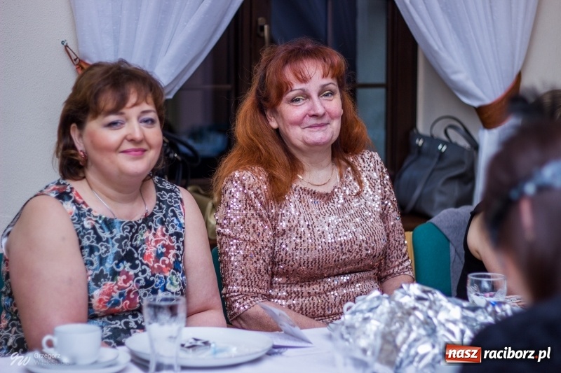 Zdjęcie w galerii na portalu naszraciborz.pl: W Łubowicach jak w Hollywood, czyli królowe życia na czerwonym dywanie wiadomości z regionu