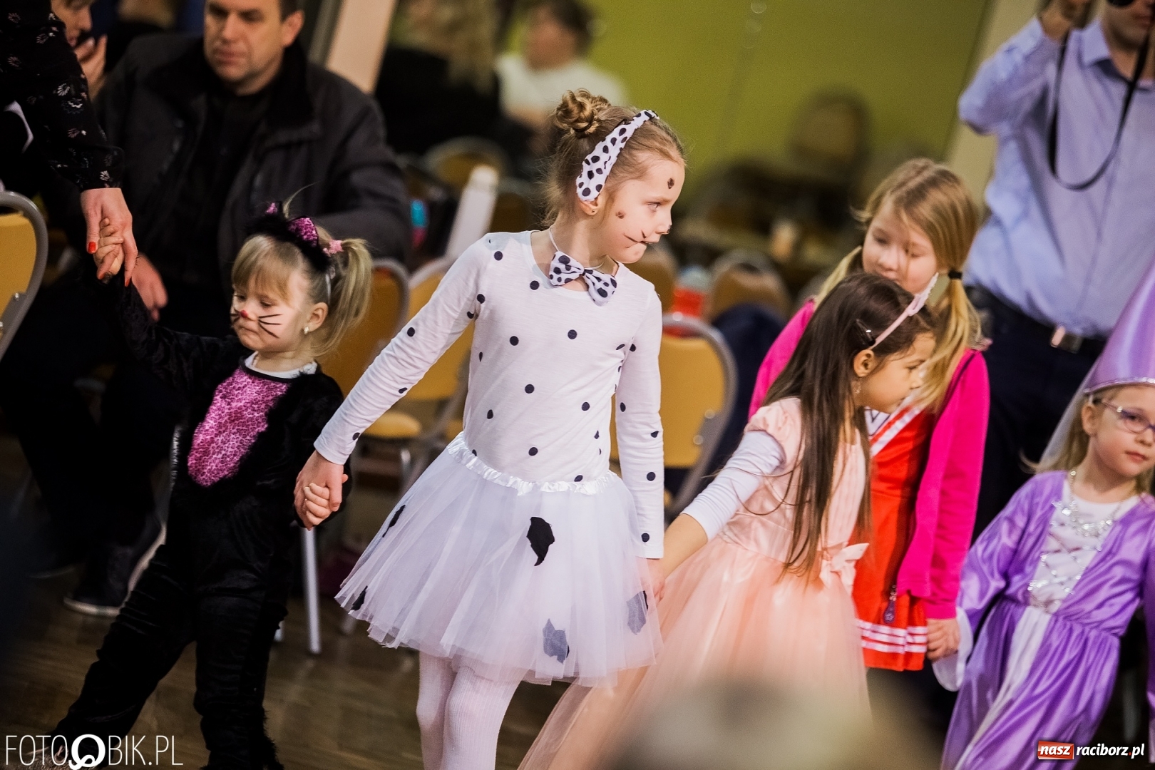 Zdjęcie w galerii na portalu naszraciborz.pl: Dziecięcy bal przebierańców w Krzanowicach wiadomości z regionu