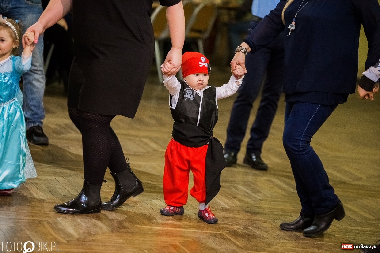 Zdjęcie w galerii na portalu naszraciborz.pl: Dziecięcy bal przebierańców w Krzanowicach wiadomości z regionu