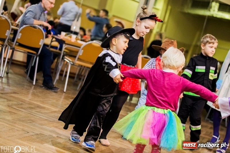 Zdjęcie w galerii na portalu naszraciborz.pl: Dziecięcy bal przebierańców w Krzanowicach wiadomości z regionu