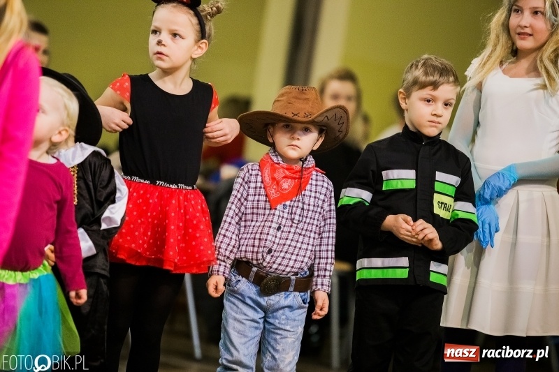 Zdjęcie w galerii na portalu naszraciborz.pl: Dziecięcy bal przebierańców w Krzanowicach wiadomości z regionu