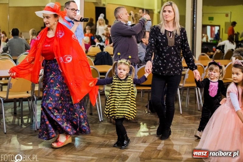 Zdjęcie w galerii na portalu naszraciborz.pl: Dziecięcy bal przebierańców w Krzanowicach wiadomości z regionu