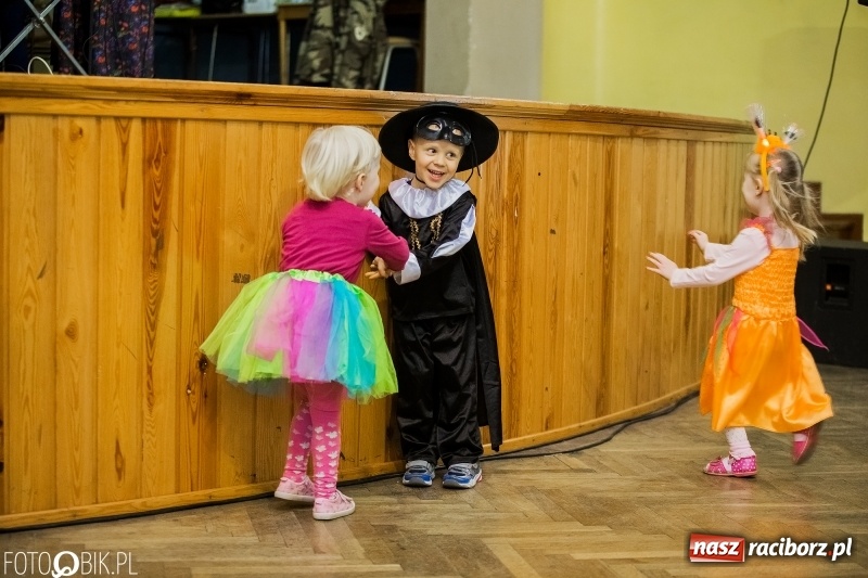 Zdjęcie w galerii na portalu naszraciborz.pl: Dziecięcy bal przebierańców w Krzanowicach wiadomości z regionu