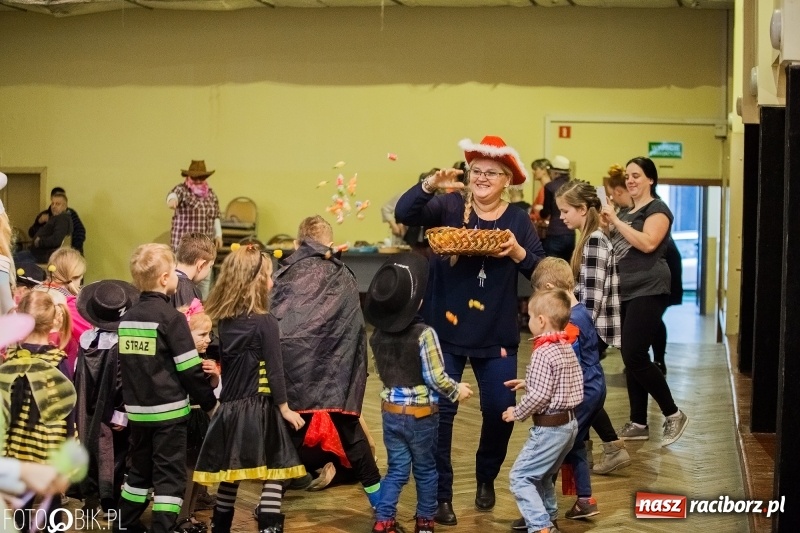 Zdjęcie w galerii na portalu naszraciborz.pl: Dziecięcy bal przebierańców w Krzanowicach wiadomości z regionu