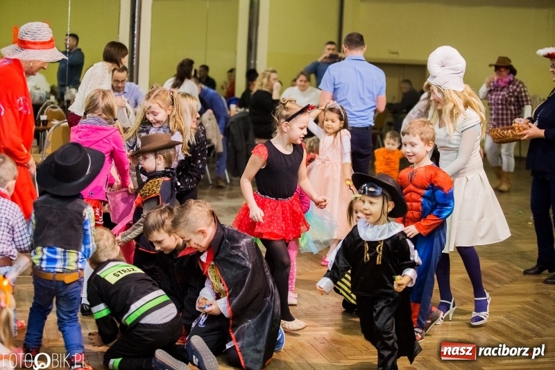 Zdjęcie w galerii na portalu naszraciborz.pl: Dziecięcy bal przebierańców w Krzanowicach wiadomości z regionu