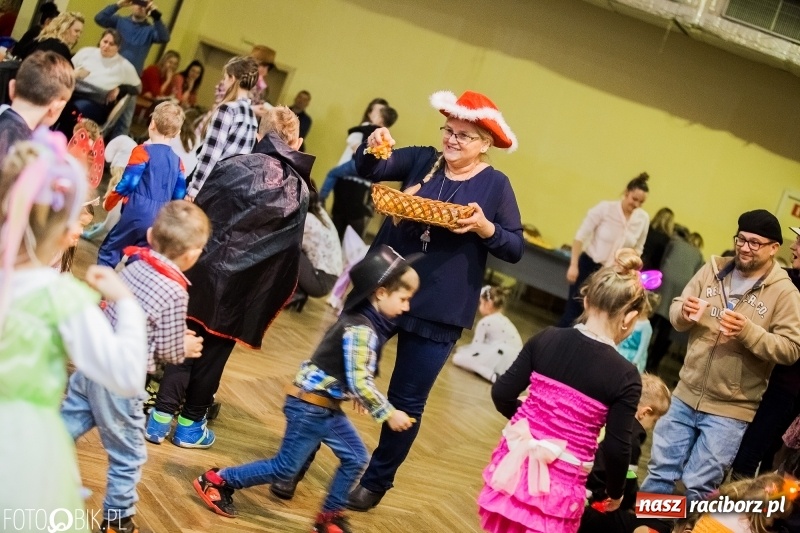 Zdjęcie w galerii na portalu naszraciborz.pl: Dziecięcy bal przebierańców w Krzanowicach wiadomości z regionu