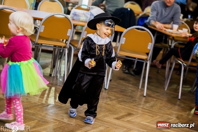 Zdjęcie w galerii na portalu naszraciborz.pl: Dziecięcy bal przebierańców w Krzanowicach wiadomości z regionu