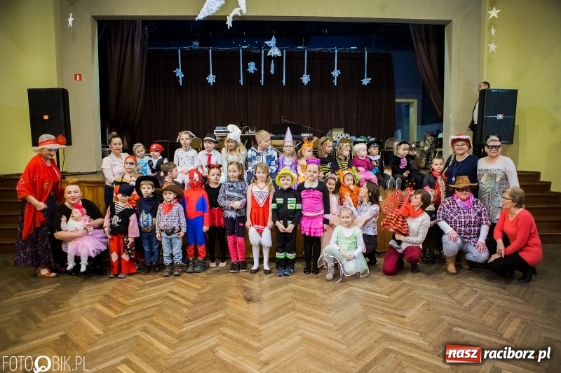 Zdjęcie w galerii na portalu naszraciborz.pl: Dziecięcy bal przebierańców w Krzanowicach wiadomości z regionu