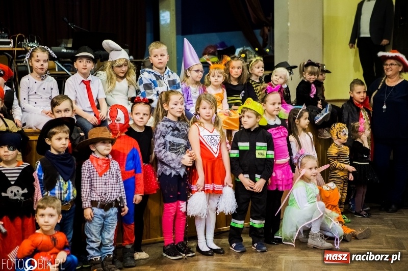 Zdjęcie w galerii na portalu naszraciborz.pl: Dziecięcy bal przebierańców w Krzanowicach wiadomości z regionu