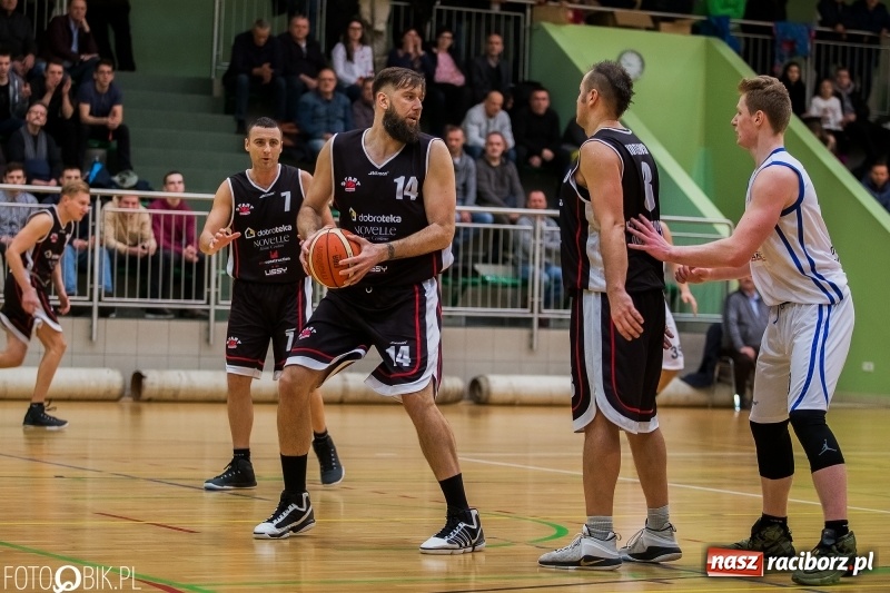 Zdjęcie w galerii na portalu naszraciborz.pl: Start Meble Dobrodzień za silny dla Ofensywy  wiadomości z regionu