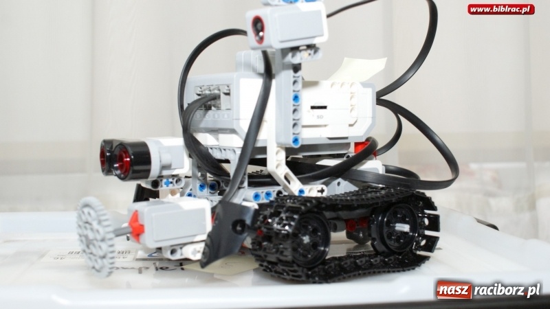 Zdjęcie w galerii na portalu naszraciborz.pl: Młodzi konstruktorzy w Bibliotece, czyli tydzień projektowania, programowania i konstruowania wiadomości z regionu