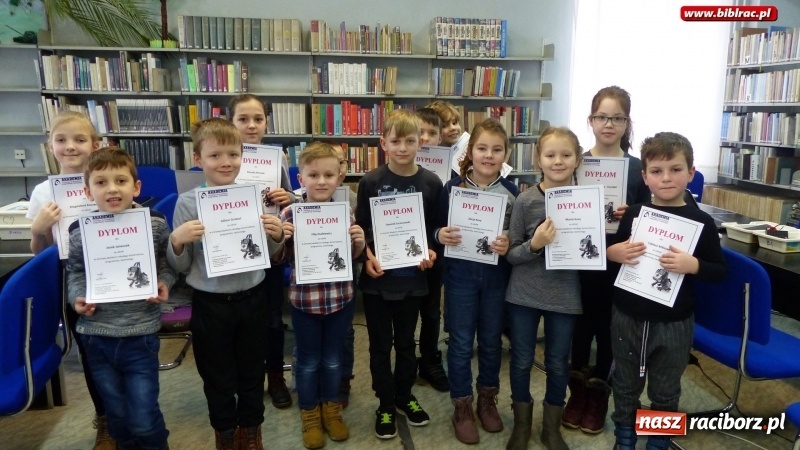 Zdjęcie w galerii na portalu naszraciborz.pl: Młodzi konstruktorzy w Bibliotece, czyli tydzień projektowania, programowania i konstruowania wiadomości z regionu