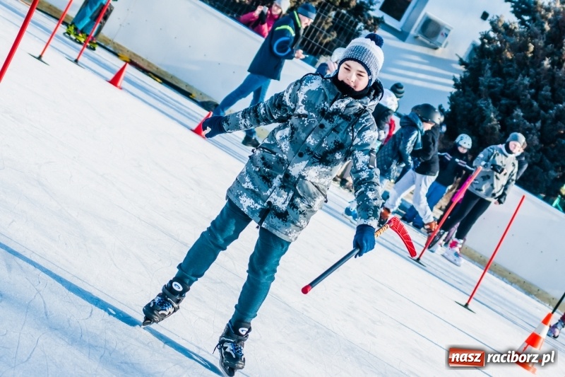 Zdjęcie w galerii na portalu naszraciborz.pl: Zawody łyżwiarskie na lodowisku Piastor wiadomości z regionu