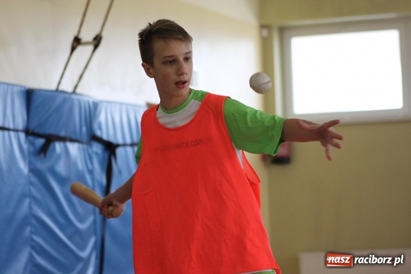 Zdjęcie w galerii na portalu naszraciborz.pl: Sparing schlagballistów Cyprzanowa i Wojnowic w Pietrowicach Wielkich wiadomości z regionu
