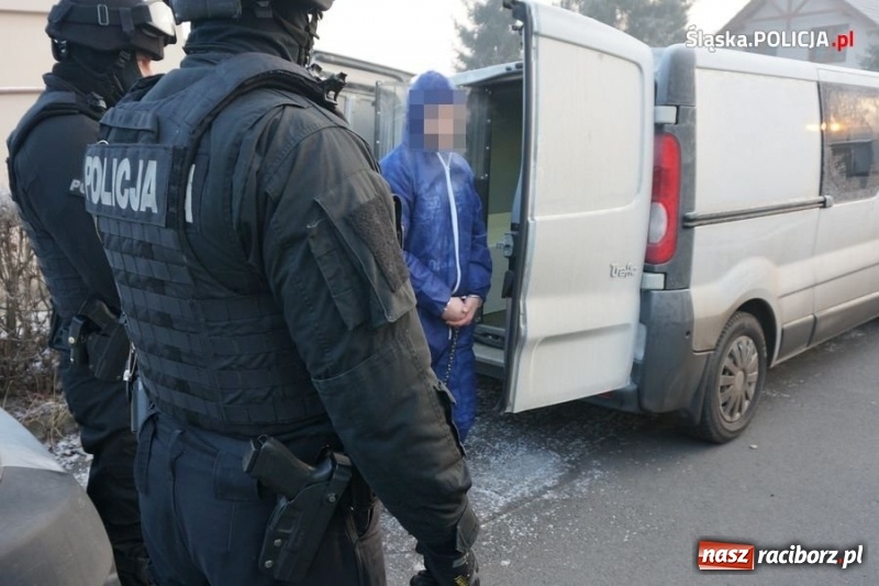 Zdjęcie w galerii na portalu naszraciborz.pl: Policjanci zatrzymali podejrzanego o zabójstwo nastolatki  wiadomości z regionu