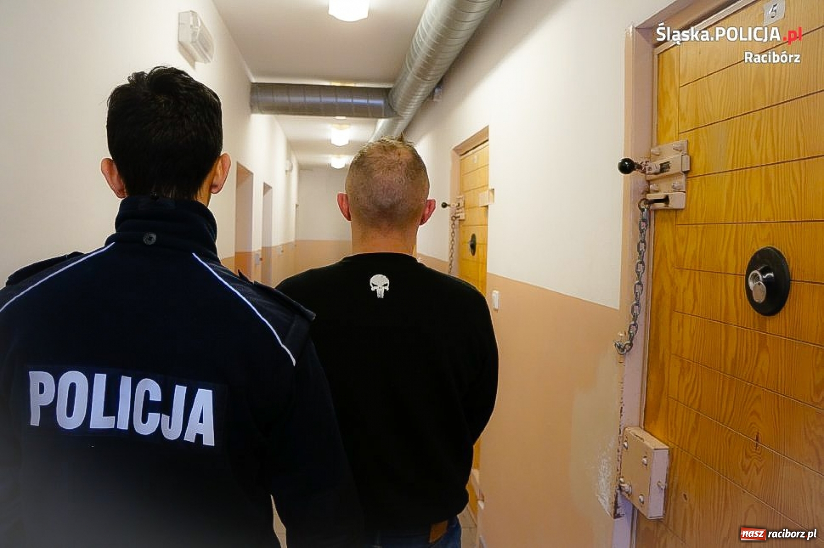 Zdjęcie w galerii na portalu naszraciborz.pl: Marihuanę ukrył w czapce. Wpadł podczas kontroli drogowej  wiadomości z regionu