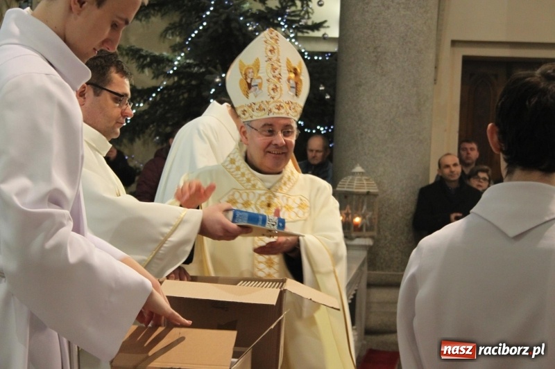 Zdjęcie w galerii na portalu naszraciborz.pl: Ministranci z powiatu raciborskiego przyjęli funkcję lektora  wiadomości z regionu