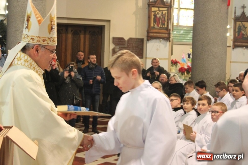 Zdjęcie w galerii na portalu naszraciborz.pl: Ministranci z powiatu raciborskiego przyjęli funkcję lektora  wiadomości z regionu