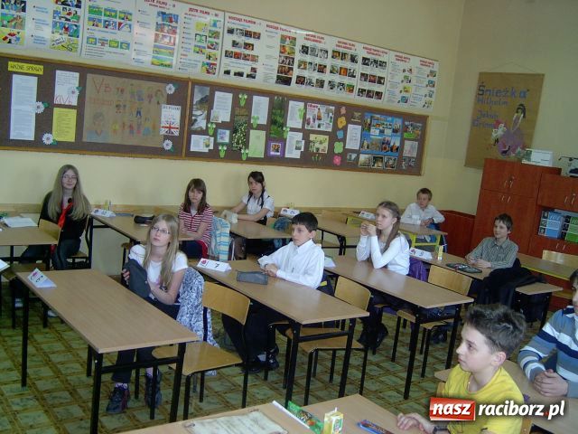 Zdjęcie w galerii na portalu naszraciborz.pl: Humanistyczna rywalizacja w SP4 wiadomości z regionu