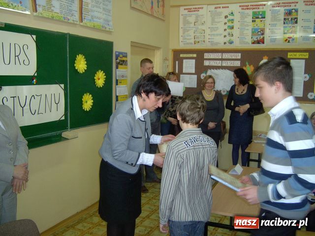 Zdjęcie w galerii na portalu naszraciborz.pl: Humanistyczna rywalizacja w SP4 wiadomości z regionu