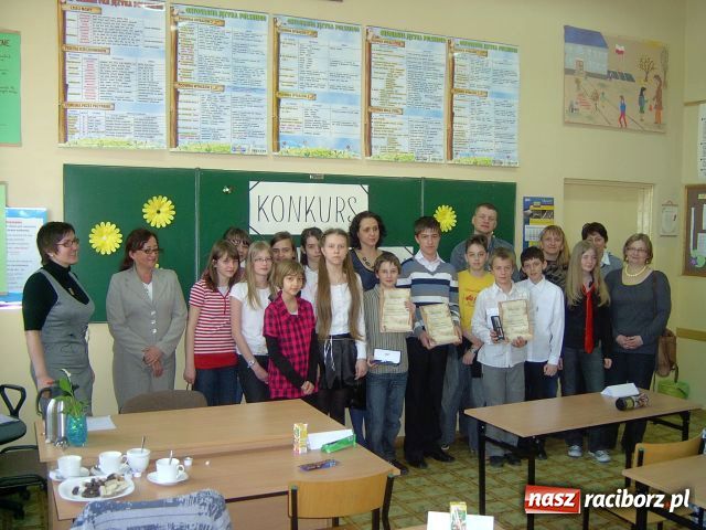 Zdjęcie w galerii na portalu naszraciborz.pl: Humanistyczna rywalizacja w SP4 wiadomości z regionu