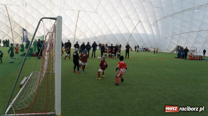 Zdjęcie w galerii na portalu naszraciborz.pl: Zespół żaków LKS Tworków na Oshee Cup 2018 w Krakowie wiadomości z regionu