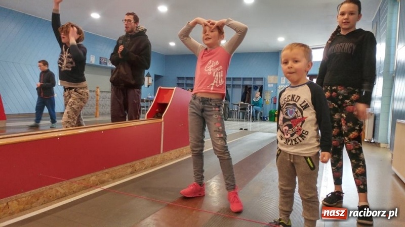 Zdjęcie w galerii na portalu naszraciborz.pl: Turniej kręglarski w ramach akcji Zima w Mieście wiadomości z regionu