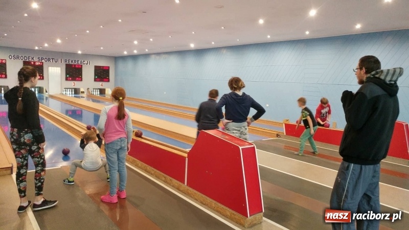 Zdjęcie w galerii na portalu naszraciborz.pl: Turniej kręglarski w ramach akcji Zima w Mieście wiadomości z regionu