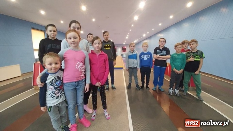 Zdjęcie w galerii na portalu naszraciborz.pl: Turniej kręglarski w ramach akcji Zima w Mieście wiadomości z regionu