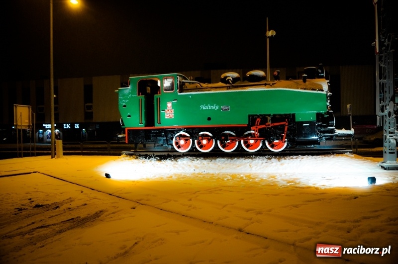 Zdjęcie w galerii na portalu naszraciborz.pl: Racibórz by night. W śniegu miasto wypiękniało  wiadomości z regionu