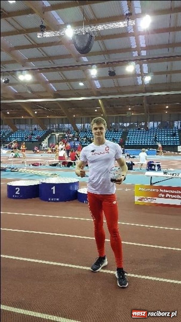 Zdjęcie w galerii na portalu naszraciborz.pl: Lekka atletyka. Dobry start Szymona Dziuby wiadomości z regionu