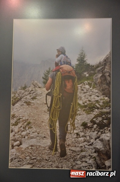 Zdjęcie w galerii na portalu naszraciborz.pl: Wystawa zdjęć Marka Rapnickiego w galerii Obok wiadomości z regionu