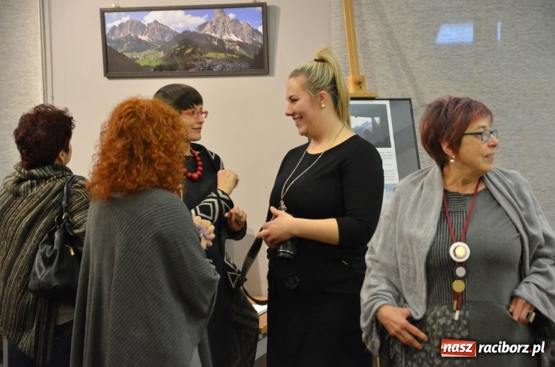 Zdjęcie w galerii na portalu naszraciborz.pl: Wystawa zdjęć Marka Rapnickiego w galerii Obok wiadomości z regionu