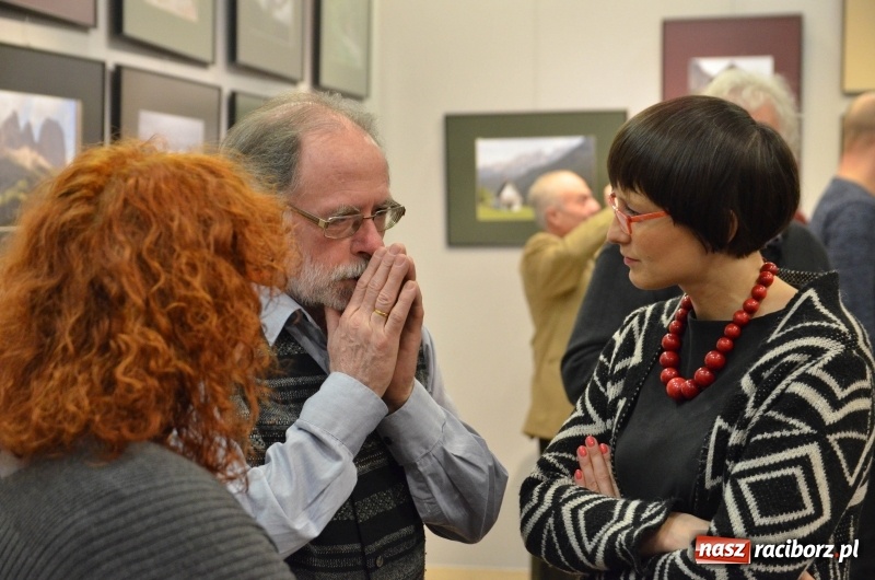 Zdjęcie w galerii na portalu naszraciborz.pl: Wystawa zdjęć Marka Rapnickiego w galerii Obok wiadomości z regionu