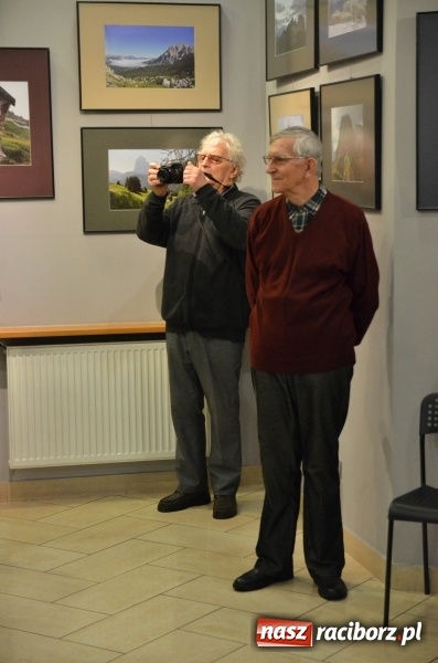 Zdjęcie w galerii na portalu naszraciborz.pl: Wystawa zdjęć Marka Rapnickiego w galerii Obok wiadomości z regionu