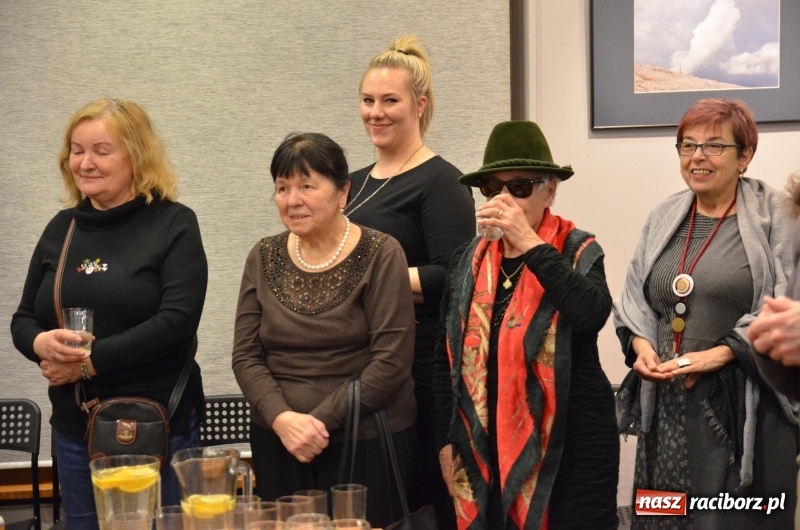 Zdjęcie w galerii na portalu naszraciborz.pl: Wystawa zdjęć Marka Rapnickiego w galerii Obok wiadomości z regionu