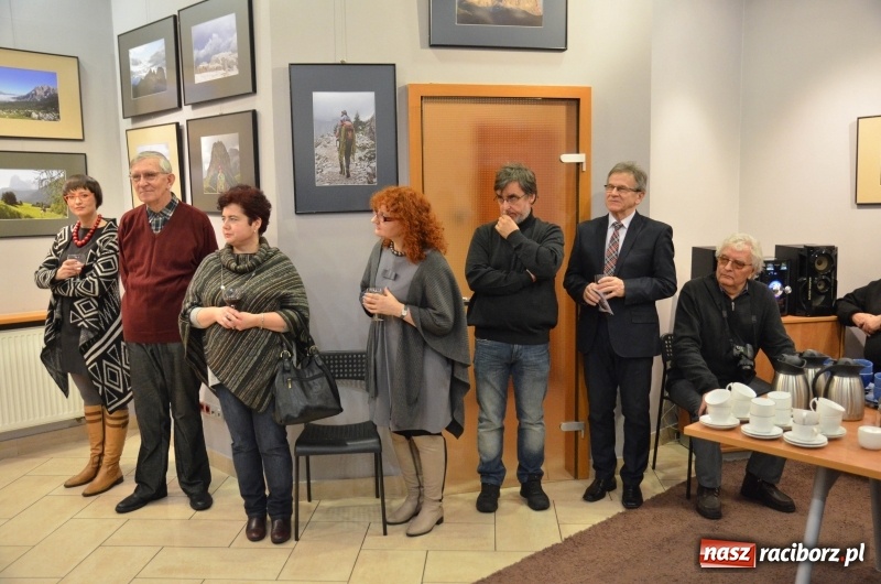 Zdjęcie w galerii na portalu naszraciborz.pl: Wystawa zdjęć Marka Rapnickiego w galerii Obok wiadomości z regionu