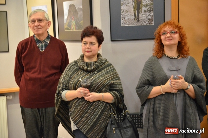 Zdjęcie w galerii na portalu naszraciborz.pl: Wystawa zdjęć Marka Rapnickiego w galerii Obok wiadomości z regionu