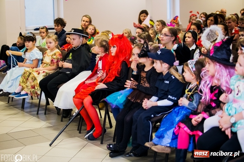 Zdjęcie w galerii na portalu naszraciborz.pl: Kolorowy bal karnawałowy w Pietrowicach Wielkich wiadomości z regionu