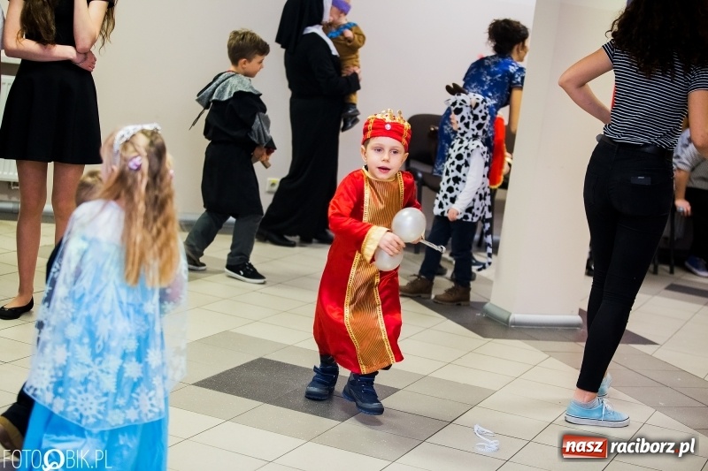 Zdjęcie w galerii na portalu naszraciborz.pl: Kolorowy bal karnawałowy w Pietrowicach Wielkich wiadomości z regionu