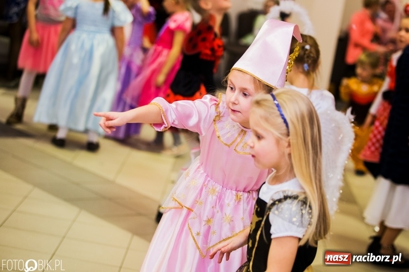 Zdjęcie w galerii na portalu naszraciborz.pl: Kolorowy bal karnawałowy w Pietrowicach Wielkich wiadomości z regionu